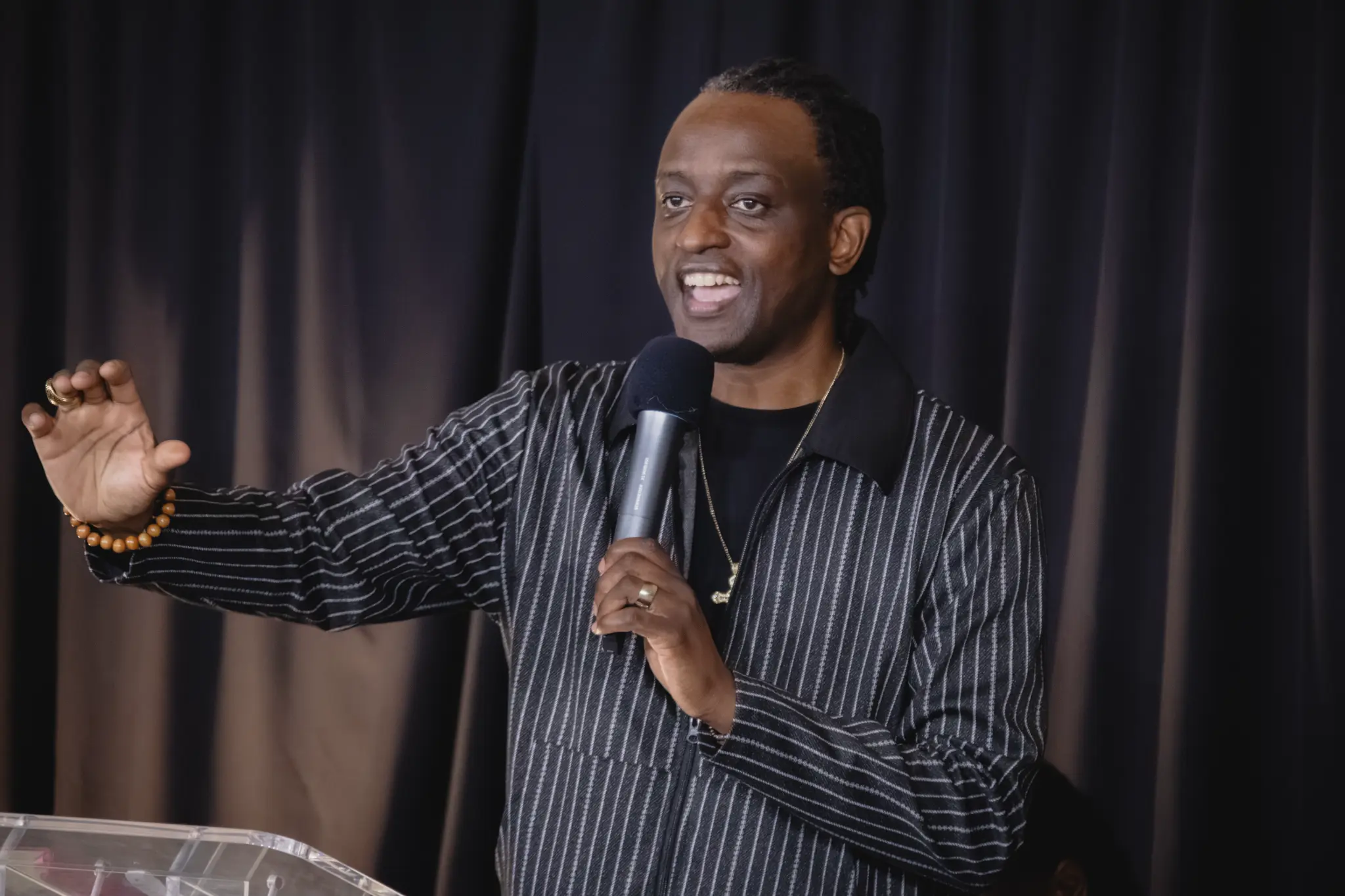 Joe Benjamin ministering prophetically